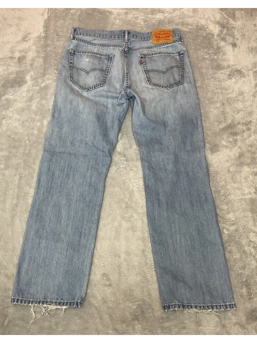 LEVIS 505 Regular Fit MEN'S Jeans Size 34 X 29 Light Wash Distressed